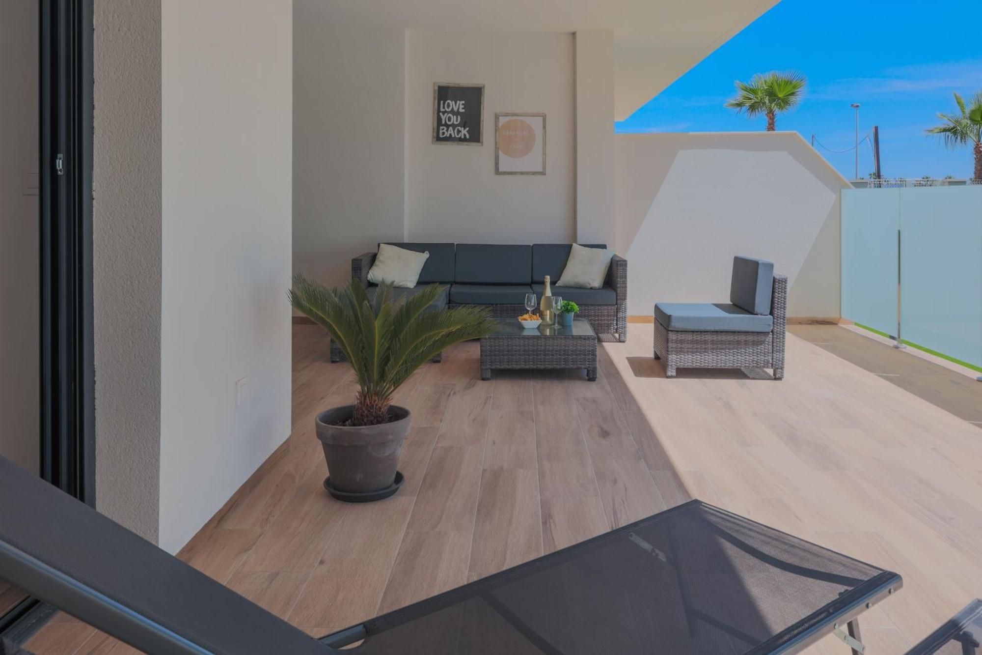Luxury 2 Bedroom Apartment By Coeli Holidays Los Alcazares Exterior photo